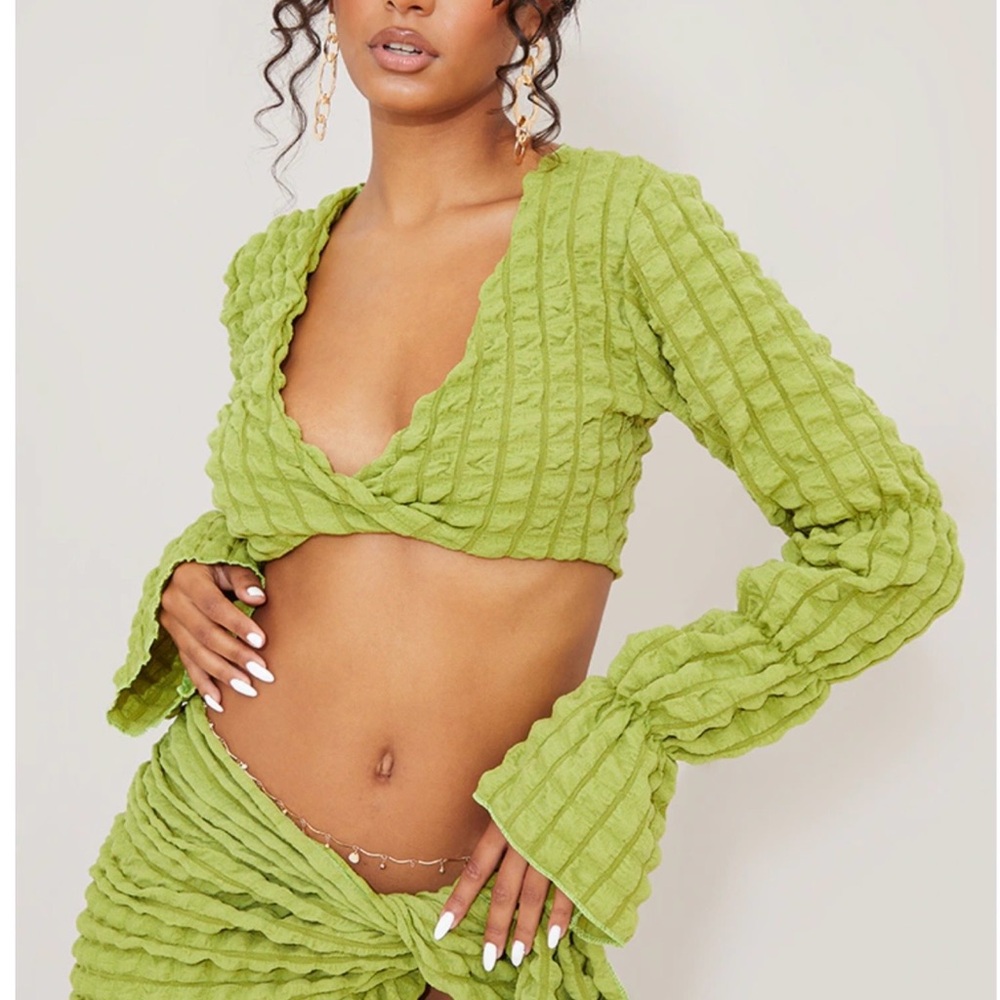 PrettyLittleThing Olive Bubble Textured Long Sleeve Beach Top